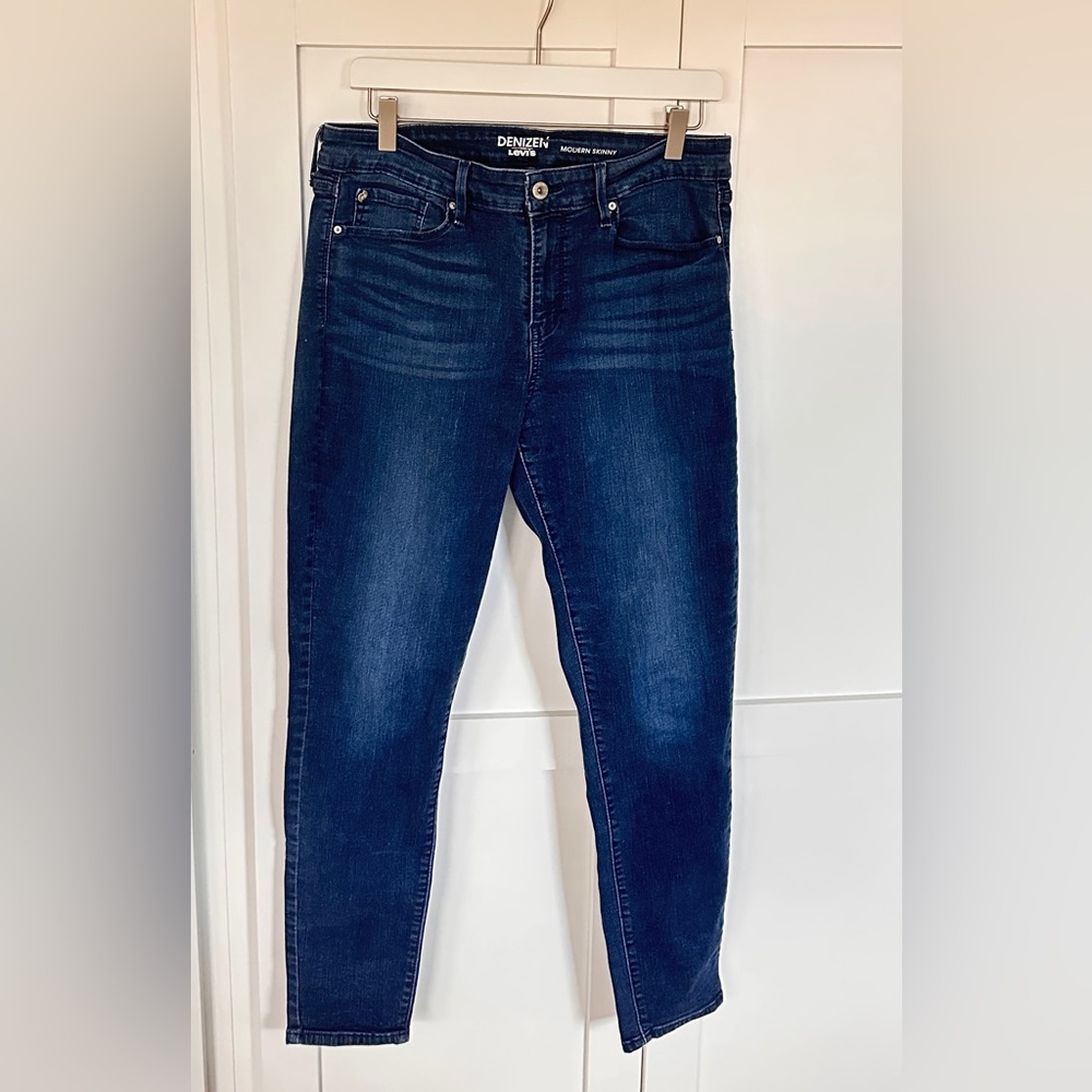 Levi's Denizein Women’s Dark Modern Skinny Jeans